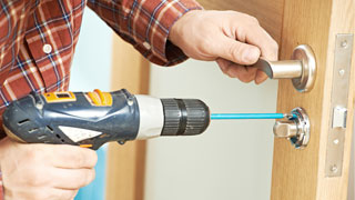 Automotive Locksmith at Chestnut Street Philadelphia, Pennsylvania